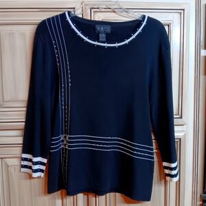 Finity Black White Top! Studded Accents - Size‎ XL